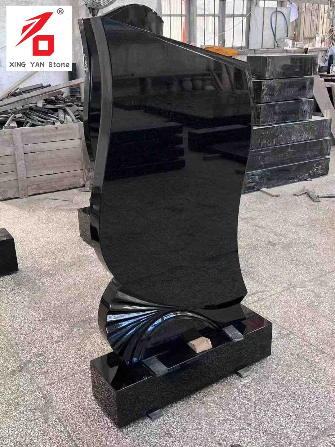 အနက်ရောင်ပုံစံအနုပညာသင်္ချိုင်းတွင်း